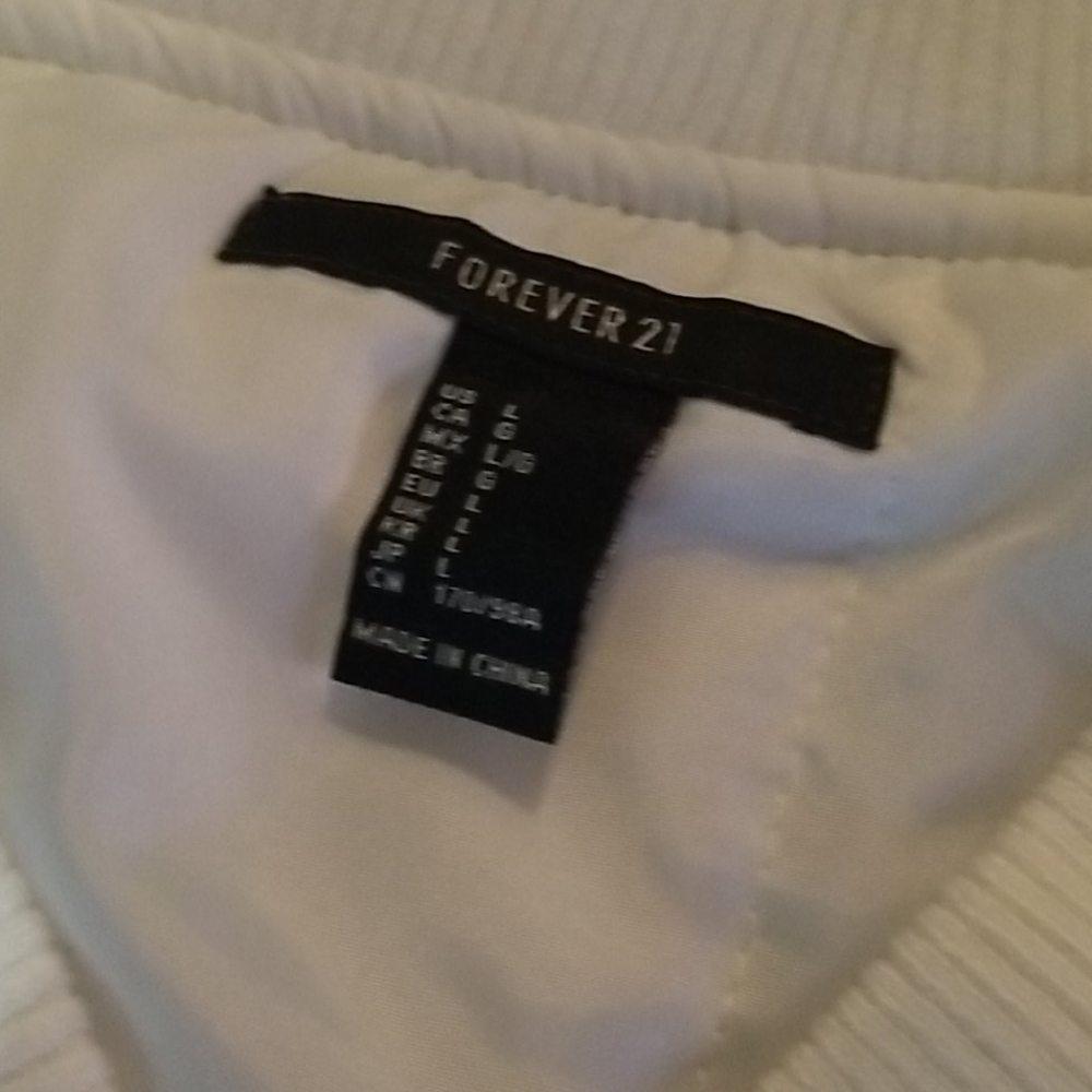 New Forever 21 Patch Bomber Jacket - SZ L - Picture 2 of 7